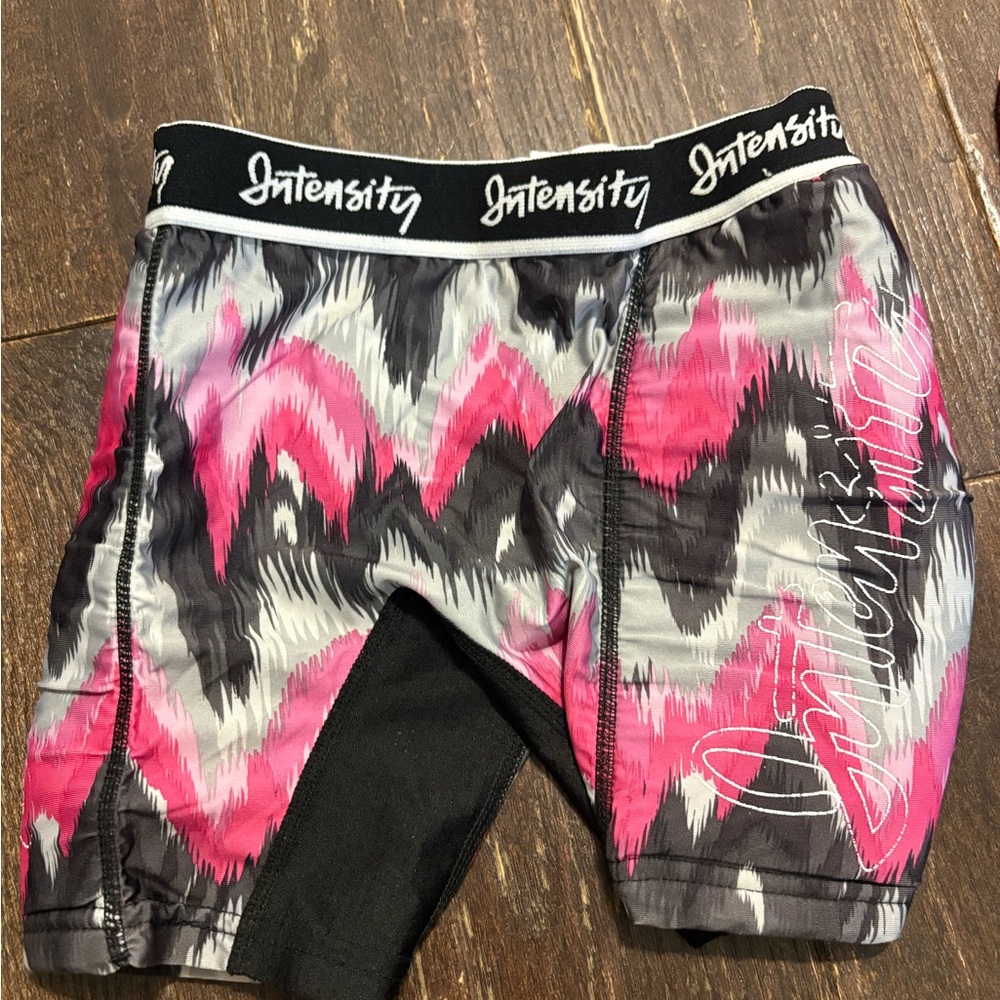 Kids Zigzag Patterned Padded Shorts - Pink and Black